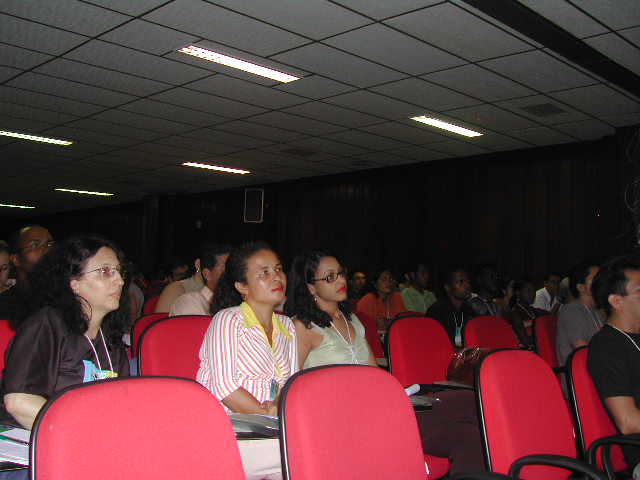 Pblico da ltima palestra do evento. (Conunidade FACED)